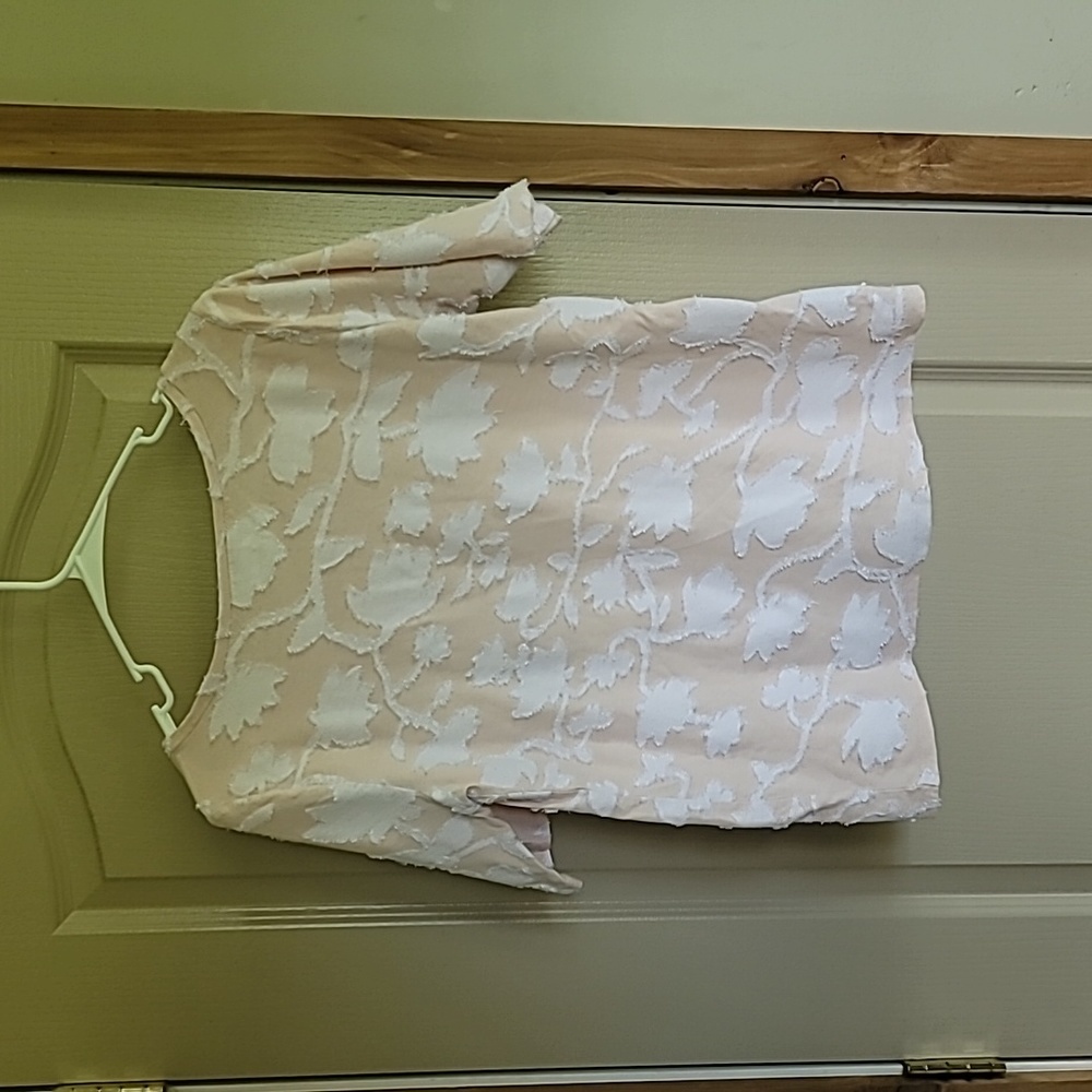 LOFT short sleeve t shirt with flowers size medium - Picture 4 of 5